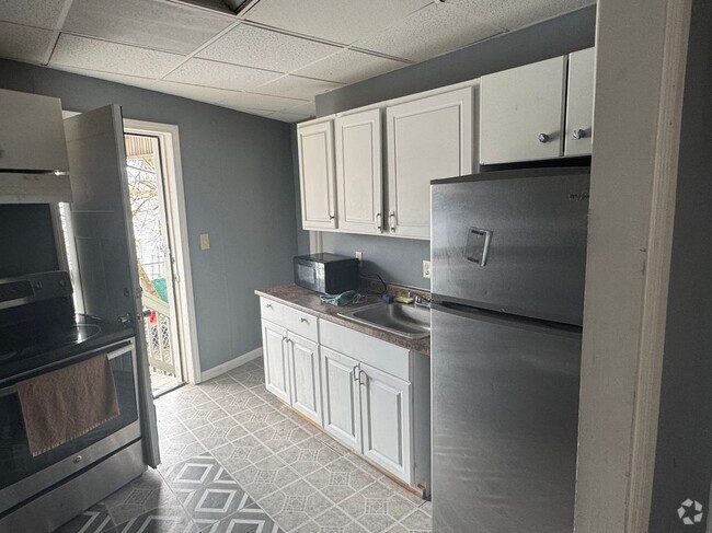 Building Photo - 40 Wamesit St Rental