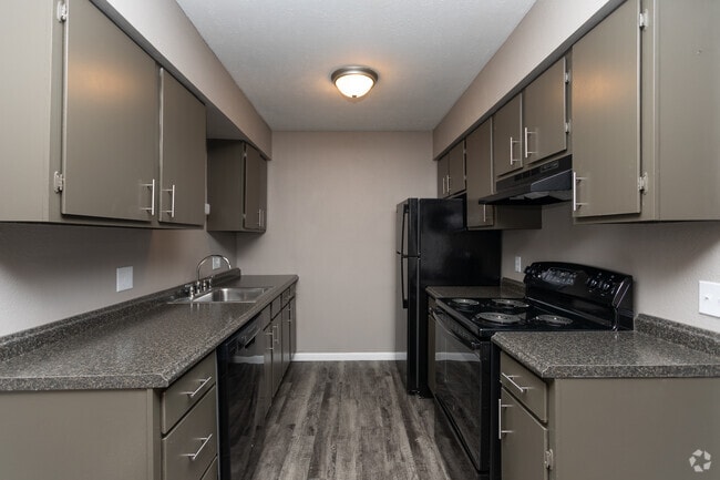 1HAB, 1BA - Renovado - 700 ft² - Ravenswood Apartments