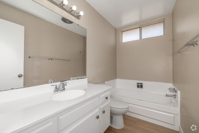 2 habitaciones, 2 baños - 1050 pies cuadrados - Baño