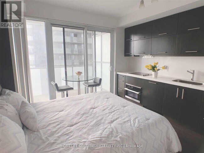 Photo - 1080 Bay St. Unit 2207