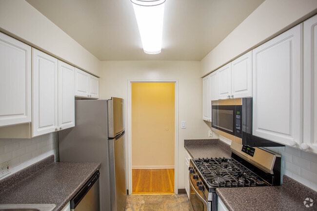 2BR, 2BA - Northfield Apartments