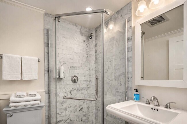 Photo - 49 W 16th St Unidad SI ID1256827P