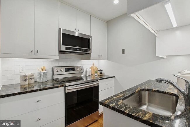 Photo - 1426 21st St NW Unidad 404