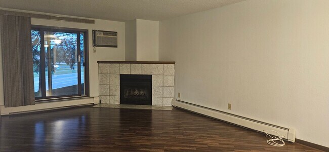 Photo - Meticulously Kept 3 bedroom, 2 bath condo ... Unit 112