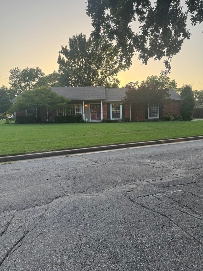 Photo - 1799 E 56th St House
