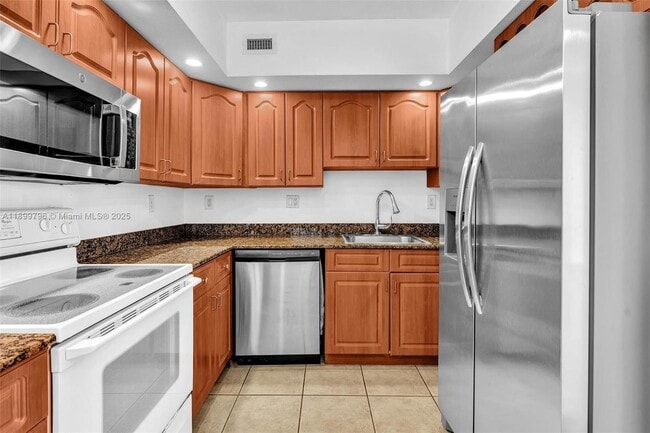 Photo - 5600 Collins Ave Unidad 10J