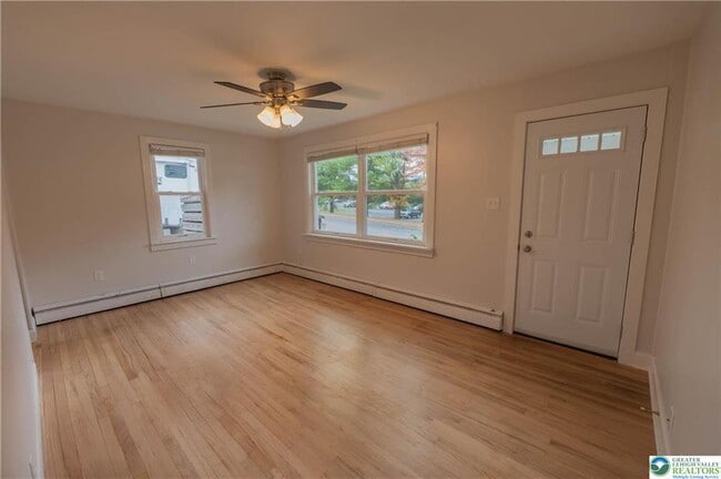 Photo - 137 Lee St