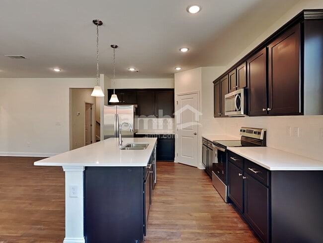 Photo - 5242 Blue Mountain Dr