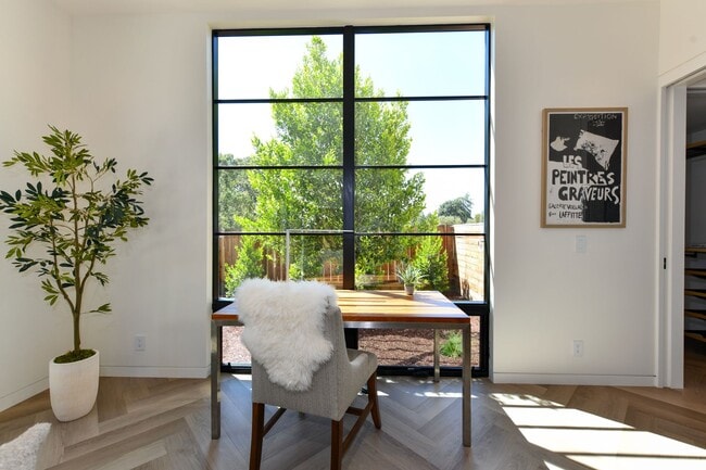 Photo - Discover NapaLuxe, A Newly Constructed Pri...