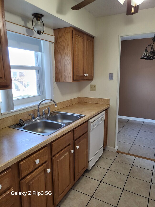 Photo - 190 E Olmstead Dr Unit H7