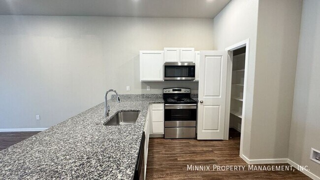 Photo - 2112 N. Ave. L-A