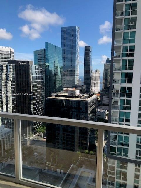 Photo - 1050 Brickell Ave Unidad 2912
