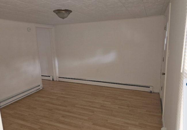 Photo - Charming 2 Bed / 1 Bath Single Family Home in Lansford with Front Porch & Yard!
