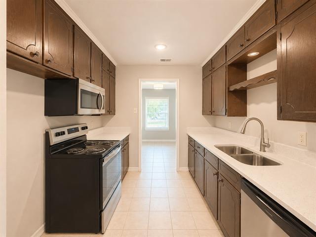 Photo - 930 Lindy Ct