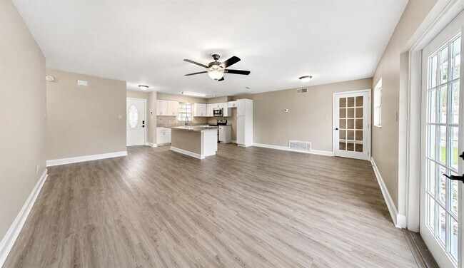 1427 Benwick Way