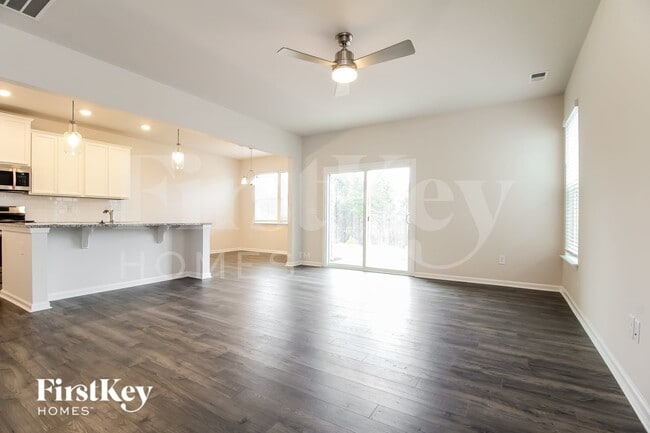 702 Ridgemoor Trl