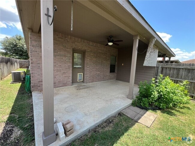 Building Photo - 271 Rosalie Dr Rental