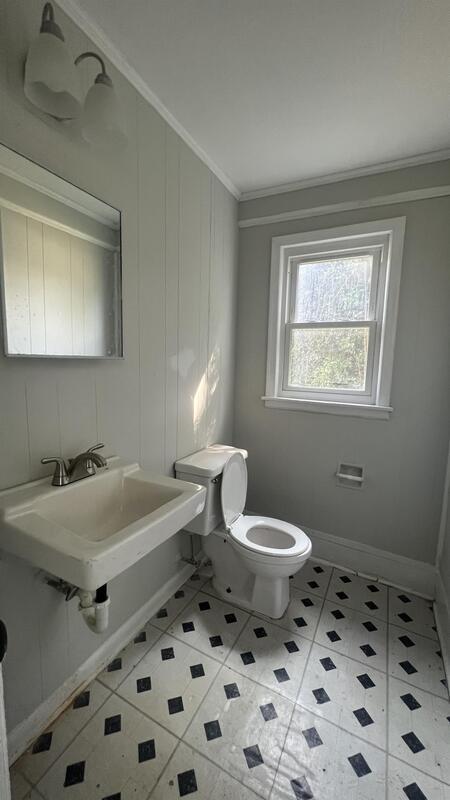 Photo - 330 Stafford St