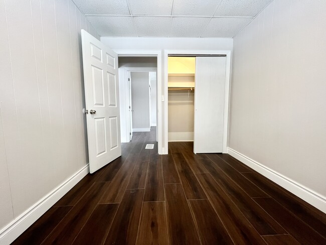 Photo - 112 Cross St Unit Lower