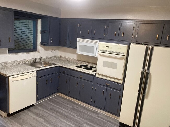 Building Photo - 3618 Baytree St Unit 1 Rental