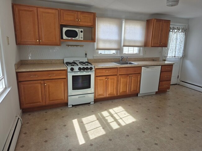 Photo - 136 Fox St
