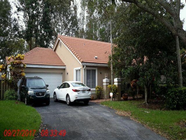 Photo - 10084 NW 2nd St