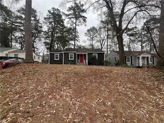 Photo - 1860 Broadwell St SW