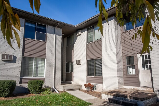 Poet Place Apartments - Poet Place Apartments