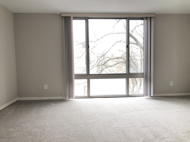 Living Room - 950 25th St NW Unit N707