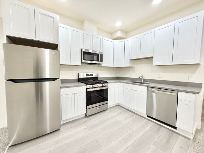 Building Photo - 4758-4764-4764 Mission St Unit 4758 Mission Street