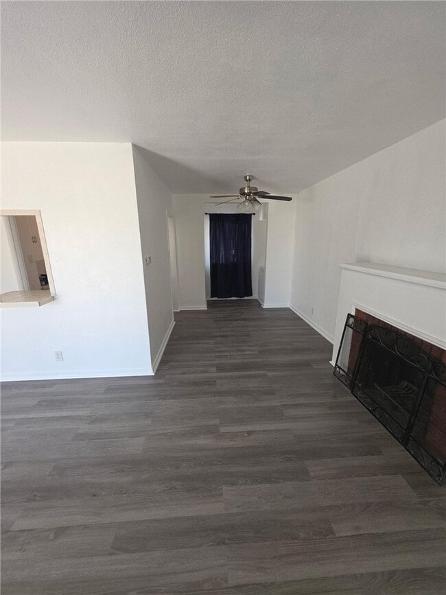 Photo - 512 E St