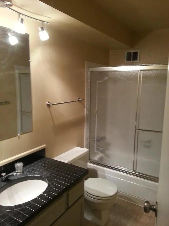 Photo - Beautiful 2BR/2BA Condo with Pools, Parkin...