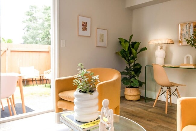 Photo - Lineage at Willow Creek