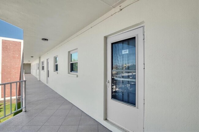5575 Gulf Blvd Unit 337