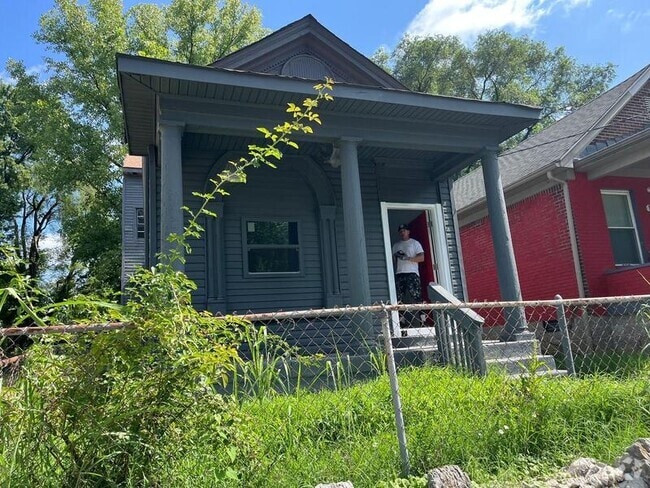 Building Photo - 1711 W Kentucky St Rental