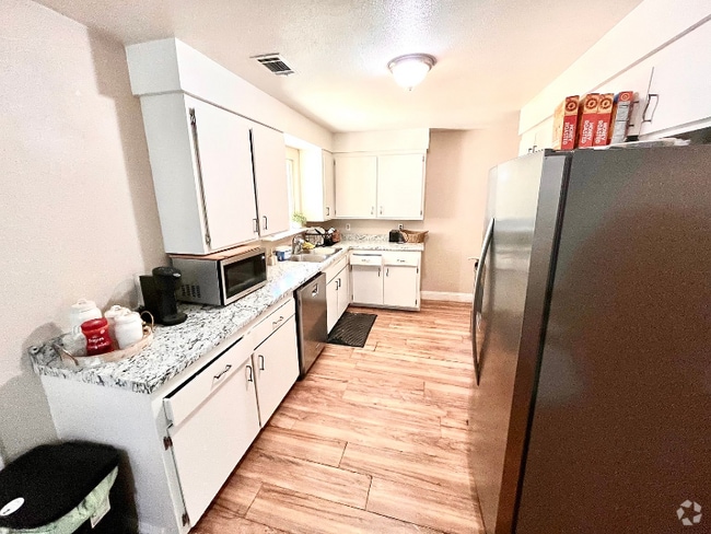Building Photo - 312 Silver Eagle Rd Rental
