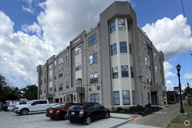 Building Photo - Barnett Commons Rental