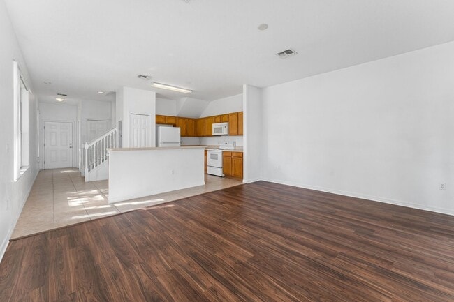 Photo - 3-Bedroom, 3-Bath Townhouse in Four Corner...