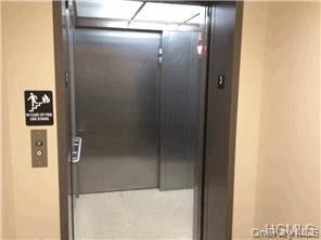 Photo - 20 S Broadway Unidad 304