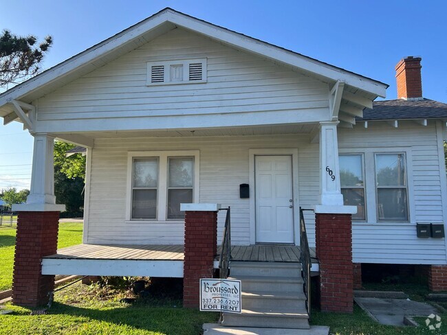 Building Photo - 609 Jefferson Blvd Unit 609 Rental