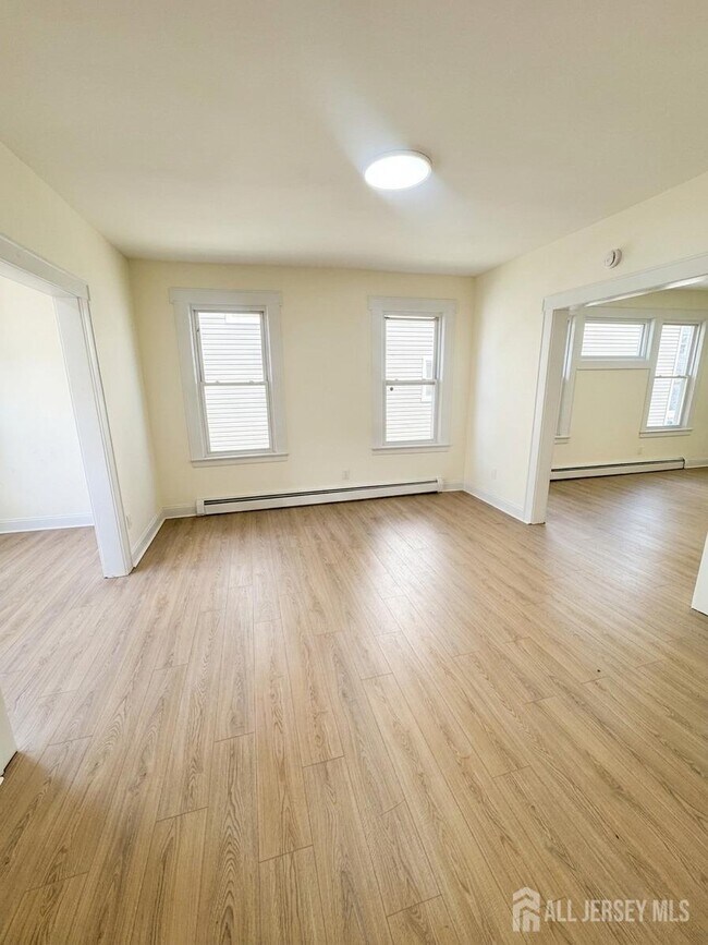 Photo - 186 Isabella Ave Unit 1st