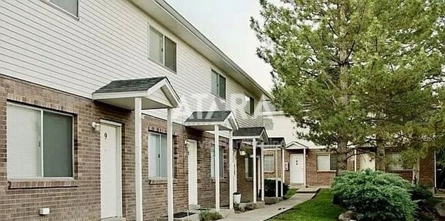 Building Photo - 4247 S Hwy 89 Unit 10