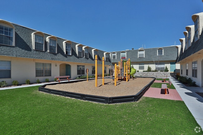 Photo - Monterrey Gardens