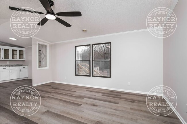 Photo - 72 Abbey Way