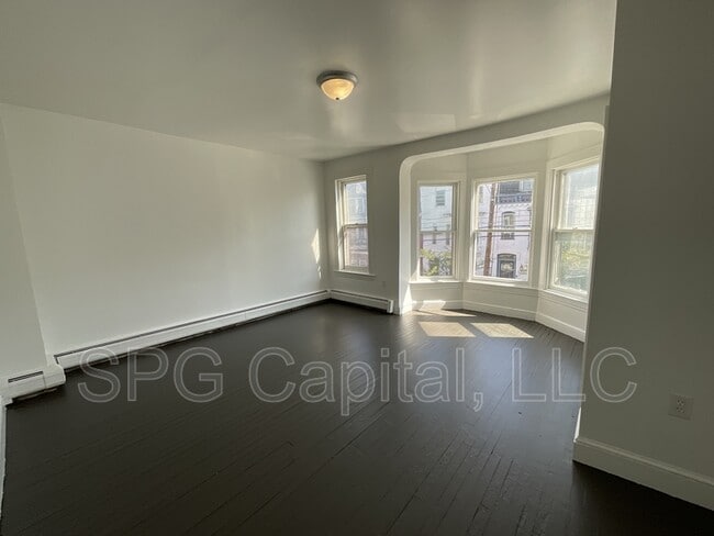 Photo - 164 S Pine St