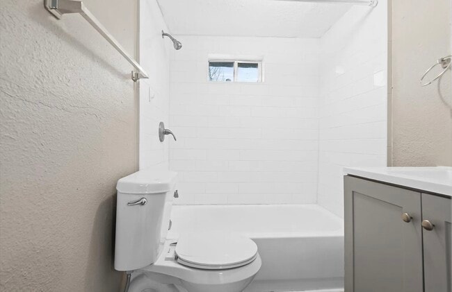 Photo - 5244 Leeland St