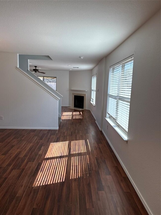 2114 Cottontail Dr