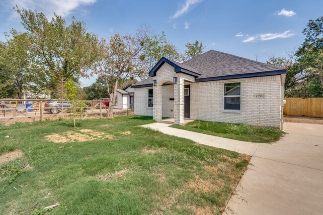 Photo - 4220 Hamilton Ave