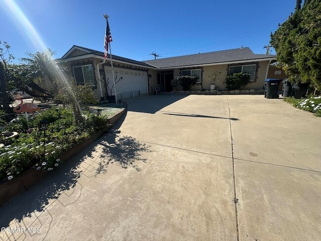 Photo - 2299 Keystone St