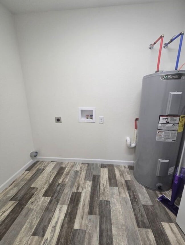 Photo - New 4 Bed / 3 bath in Pocahontas Available...